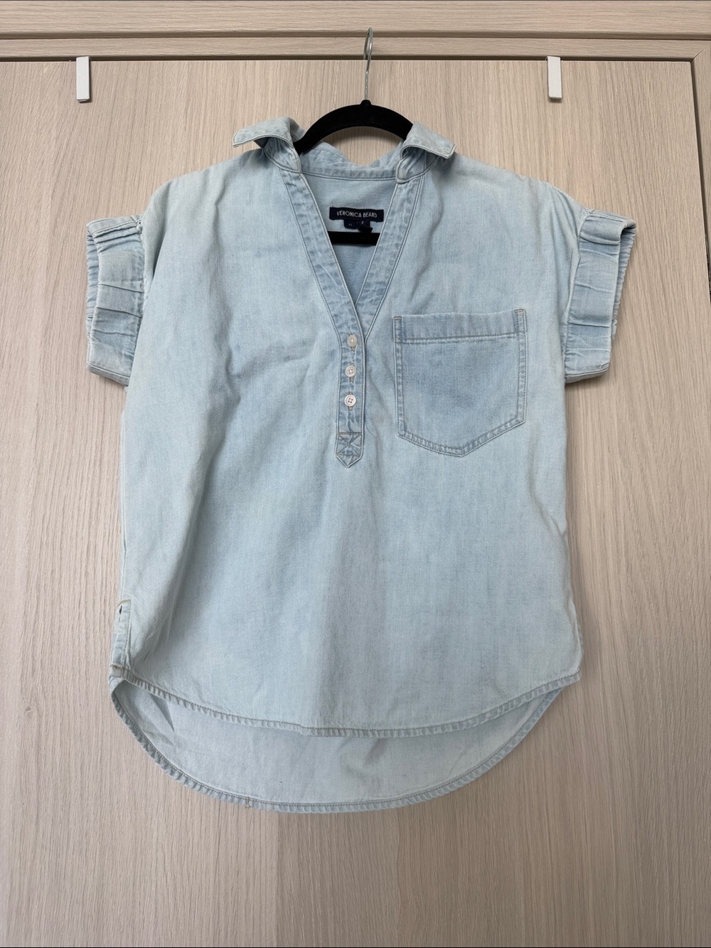 Veronica Beard 100% cotton light chambray denim blouse XS | Coastal Cowgirl